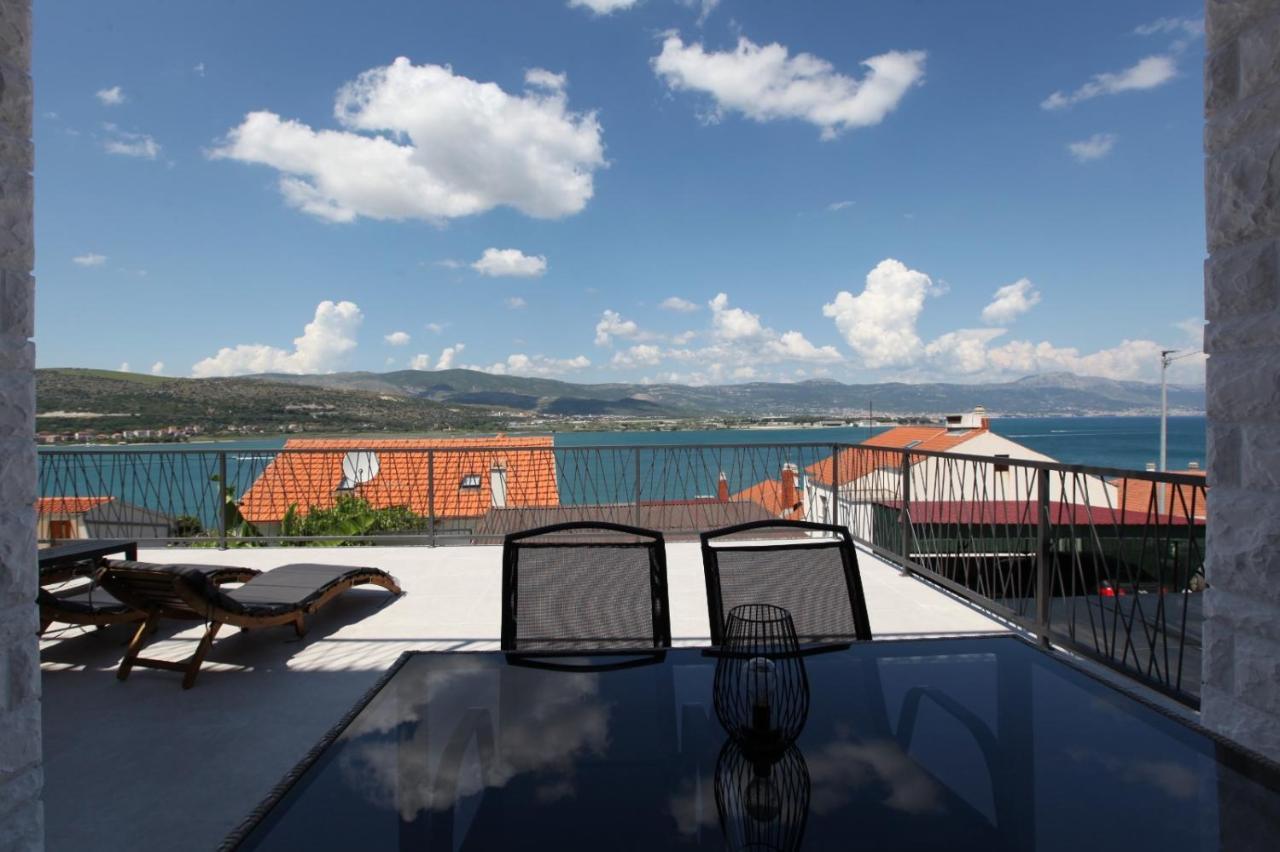 Apartment With Terrace And Sea View - Lucic Trogir Exterior photo