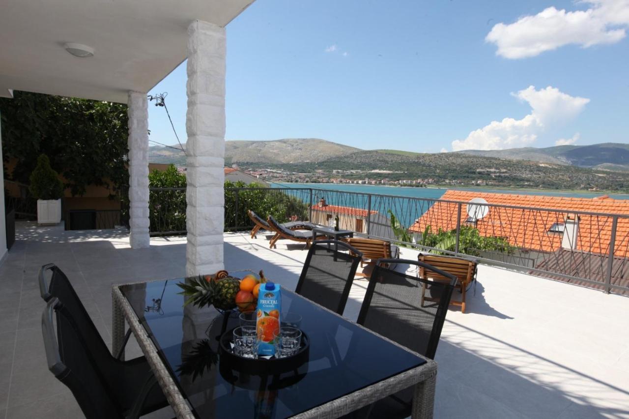 Apartment With Terrace And Sea View - Lucic Trogir Exterior photo