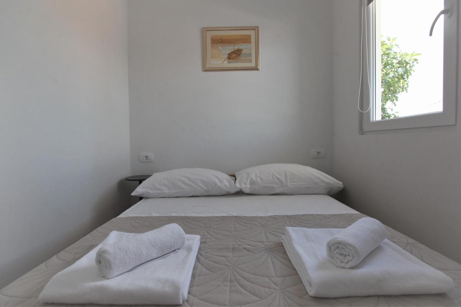 Apartment With Terrace And Sea View - Lucic Trogir Exterior photo