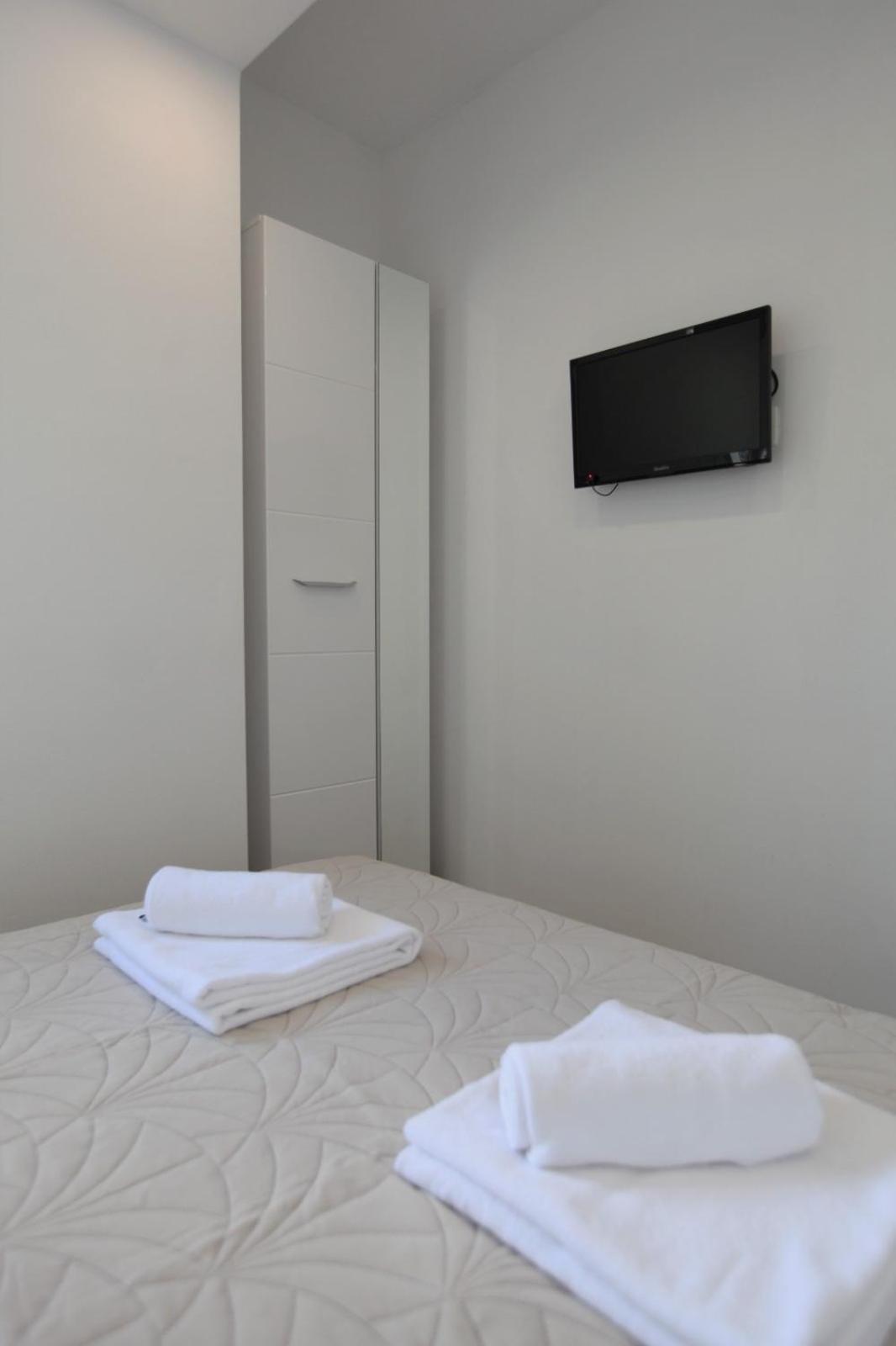 Apartment With Terrace And Sea View - Lucic Trogir Exterior photo