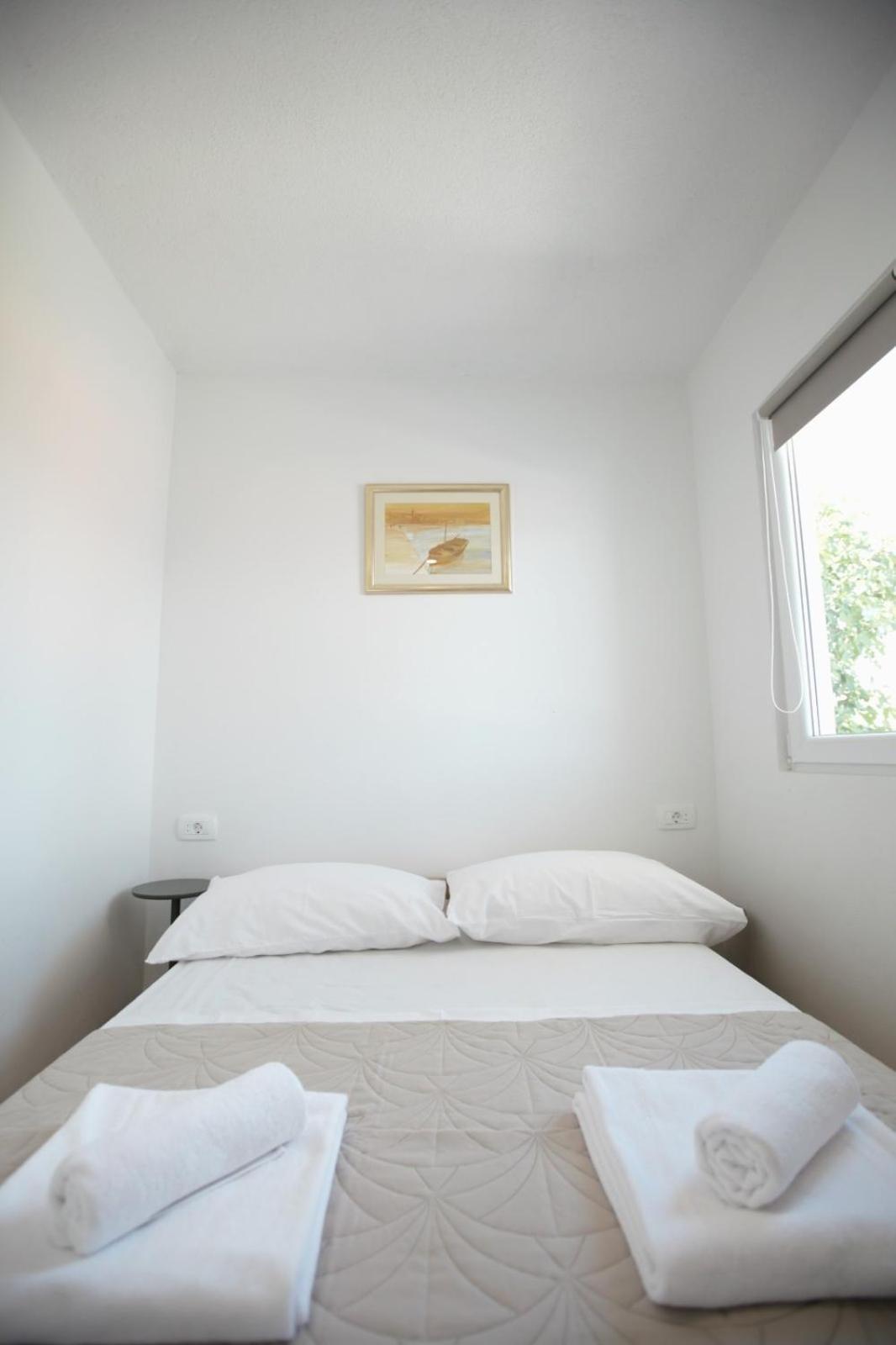 Apartment With Terrace And Sea View - Lucic Trogir Exterior photo